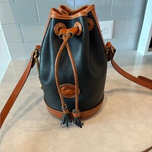 Vintage Dooney and Bourke bucket bag